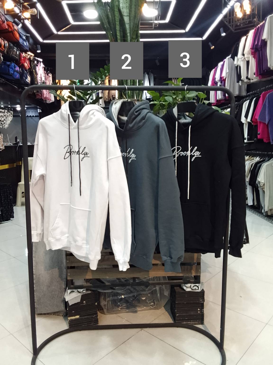 InShot_۲۰۲۵۱۰۰۷_۱۹۱۲۴۳۷۳۲ هودی بروکلین کد 1954 - Image 1