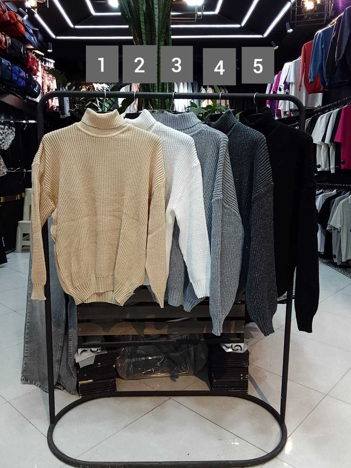 InShot_۲۰۲۵۱۱۰۵_۱۹۴۷۳۶۷۱۰ بافت یقه اسکی کد 2042 - Image 1